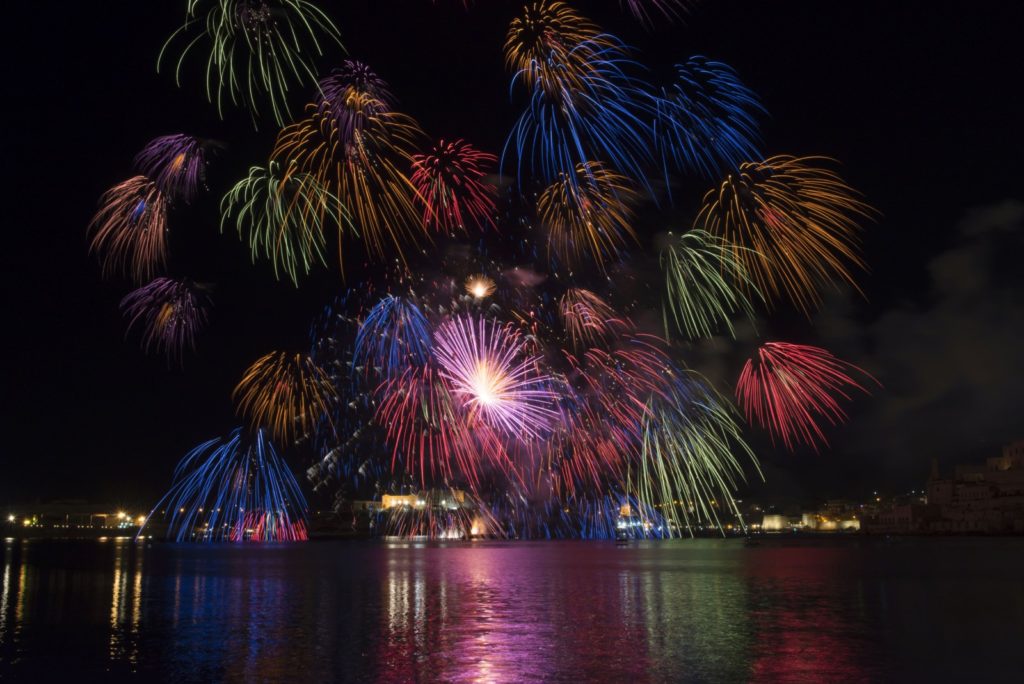 malta_international_fireworks_festival_2015__grand_harbour_34-viewingmalta-com