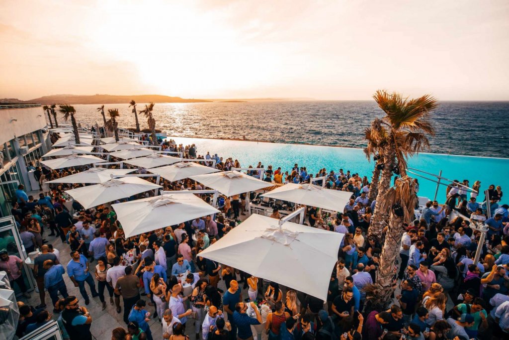 Profiter De L Ambiance Des Nuits Maltaises Malta Offers Website