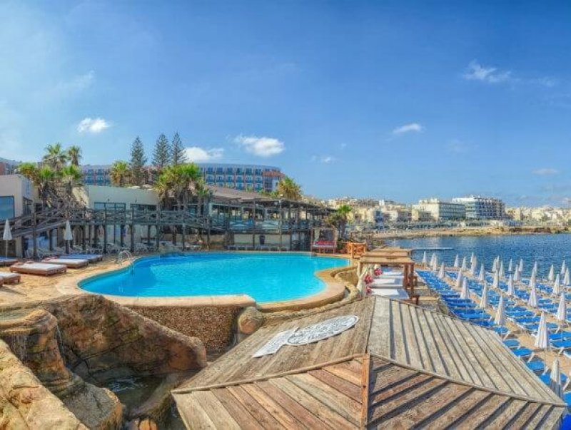 Hôtel Dolmen Resort 4*